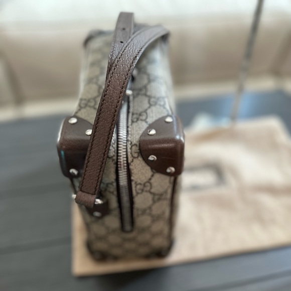 AUTHENTIC Gucci GG Supreme Tote Shoulder Bag - Picture 2 of 13